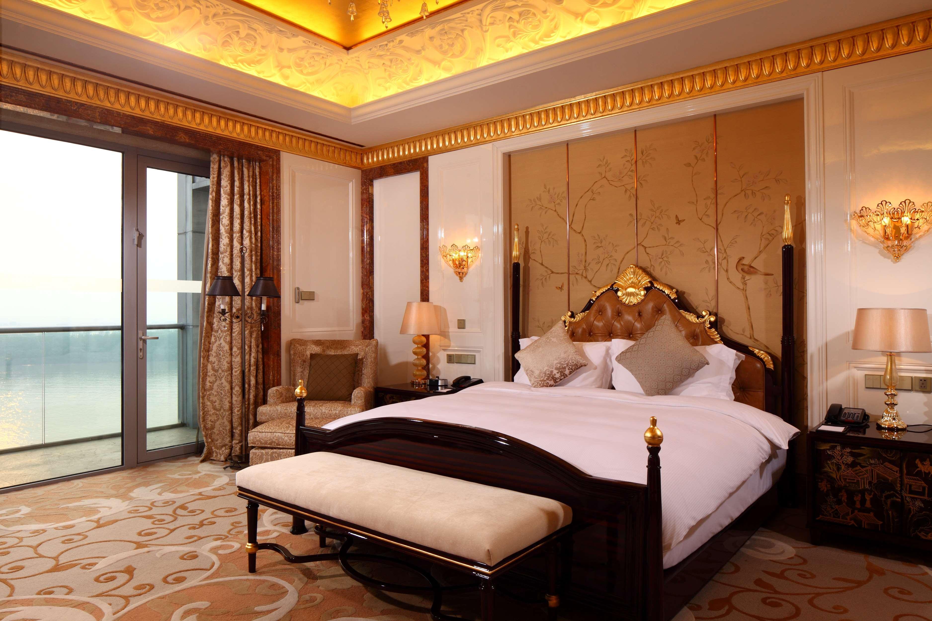 Hilton Nanjing Riverside Exteriör bild