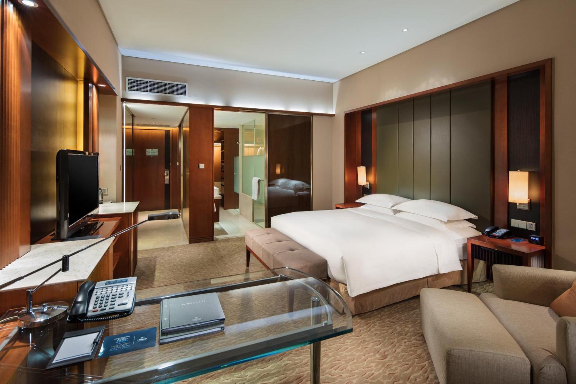 Hilton Nanjing Riverside Exteriör bild